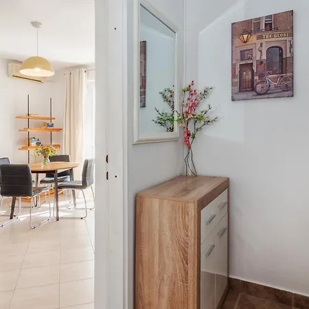 La Le With Big Terrace 斯普利特